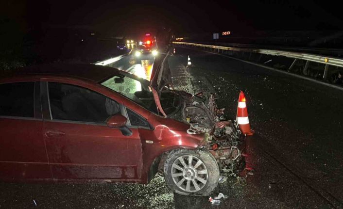 Düzce’de otomobil bariyerlere çarptı: 1 yaralı