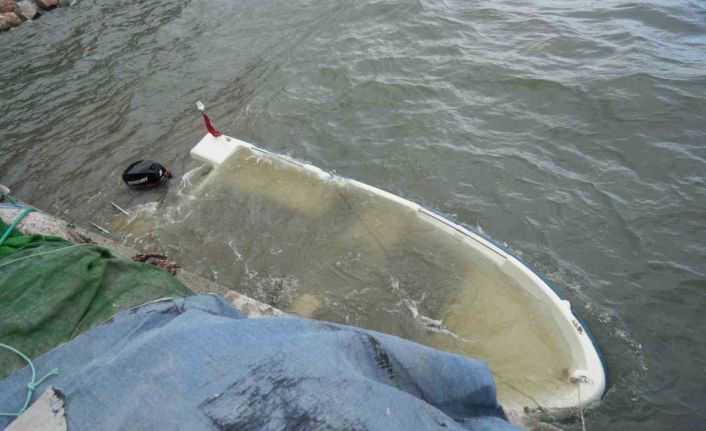 Edremit Körfezi’nde şiddetli lodos balıkçı teknelerini batırdı