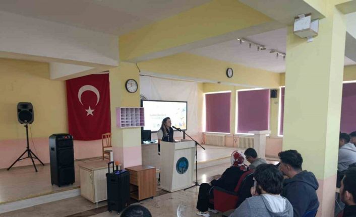 Edremit MYO öğrencilerine Narkorehber eğitimi verildi