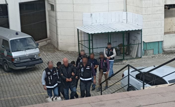 Edremit’teki seri cinayet soruşturmasında 3 kişi adliyeye sevk edildi