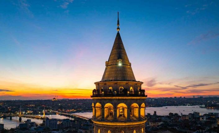 Efes, Side ve Galata Kulesi’nde gece ziyaretleri 2 Kasım’a kadar uzatıldı