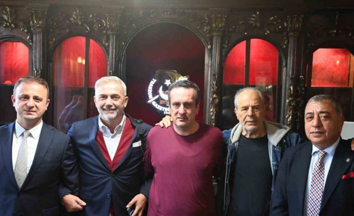 Efsaneler Emir Yuşa’nın anısına sahaya çıkıyor