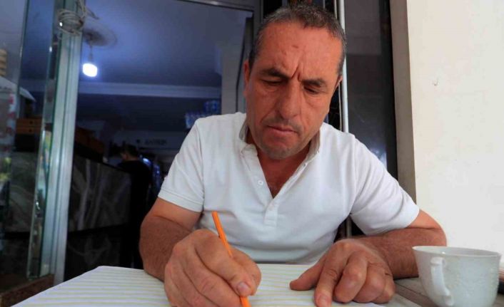 Ehliyet sahibi olabilmek için 48 yaşında okuma-yazma öğrenmeye başladı