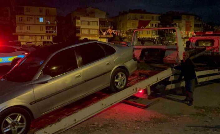 Ehliyetsiz sürücü polisten kaçamadı