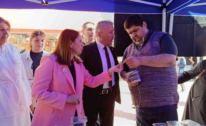 El emeği göz nuru eserler sergilendi