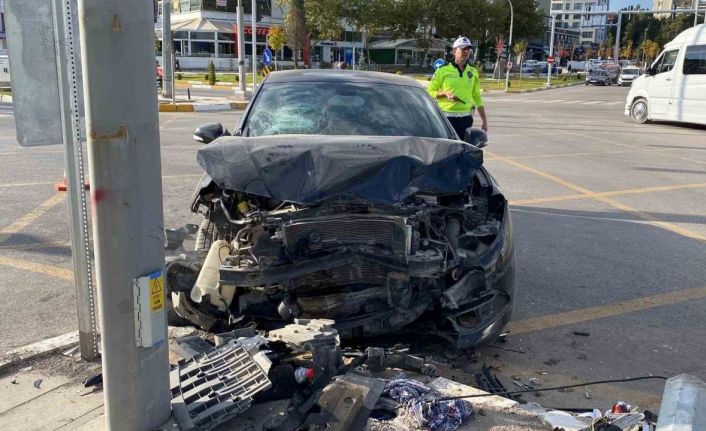 Elazığ’da zincirleme trafik kazası: 4 yaralı