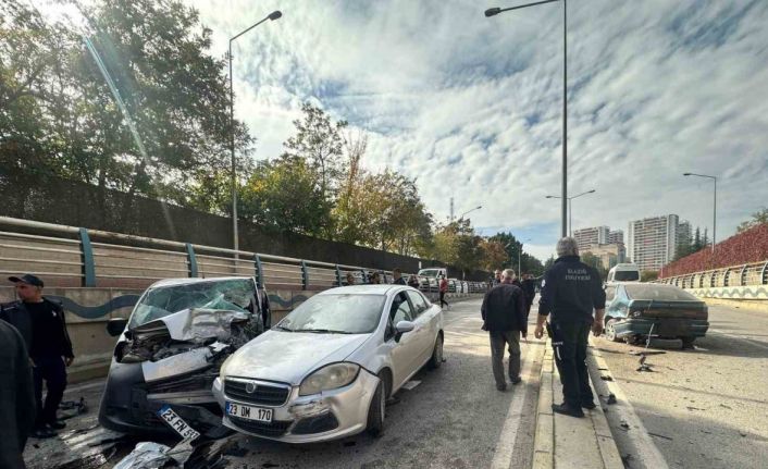 Elazığ’daki zincirleme trafik kazası: 1 ölü, 4 yaralı