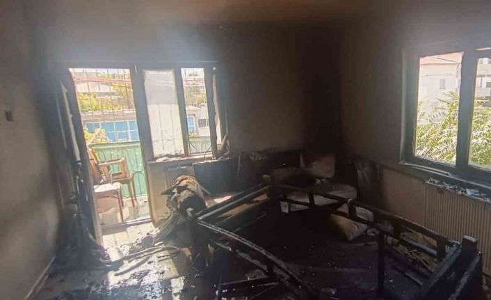 Elbistan’da ikamet yangını