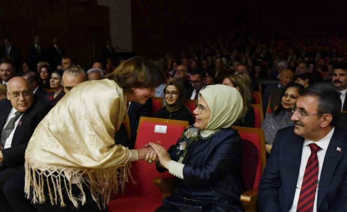 Emine Erdoğan, Gazze’ye destek için düzenlenen flamenko gösterisine katıldı