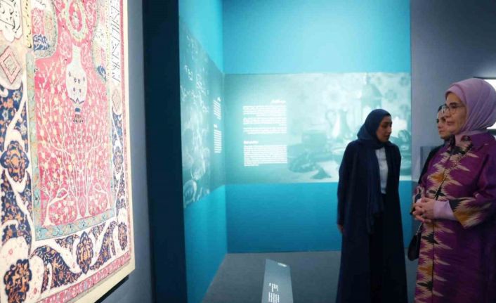 Emine Erdoğan, Katar’da İslam Eserleri Müzesi’ni ziyaret etti