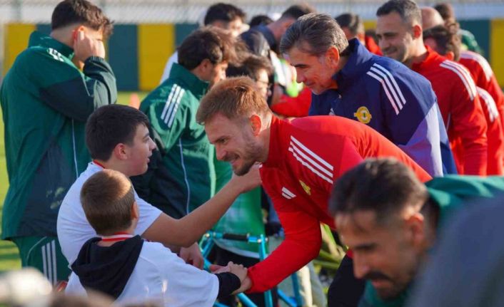 Engelleri yeşil sahada aştılar