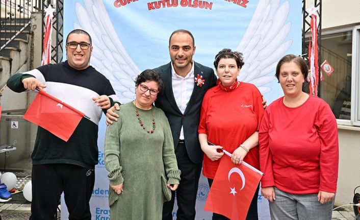 Engelsiz Yaşam Merkezi’nde yeni eğitim yılı, cumhuriyet coşkusu ile başladı