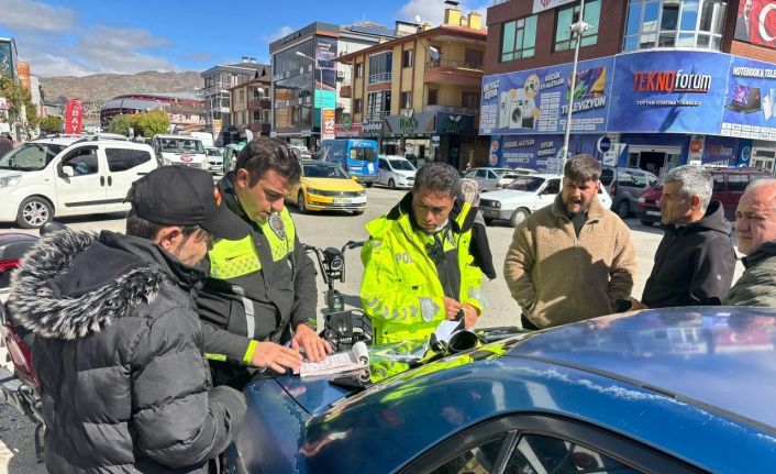 Erzincan’da motosikletlilere sıkı denetim