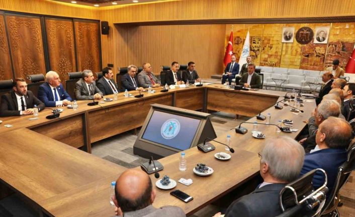 Erzincan’da projeler Vali Aydoğdu başkanlığında değerlendirildi