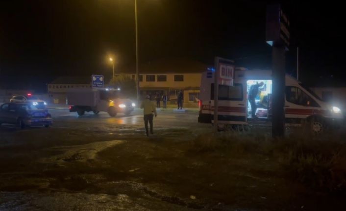 Erzincan’da yolcu otobüsü ile otomobil çarpıştı: 1 yaralı