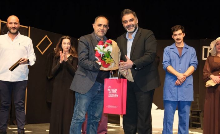 Erzurum Şehir Tiyatrosu, Adana’da Erzurum kültürünü sahneye taşıdı