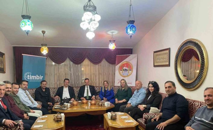 Erzurum’da Akademi ve Medya Temsilcileri dijital çağı değerlendirdi