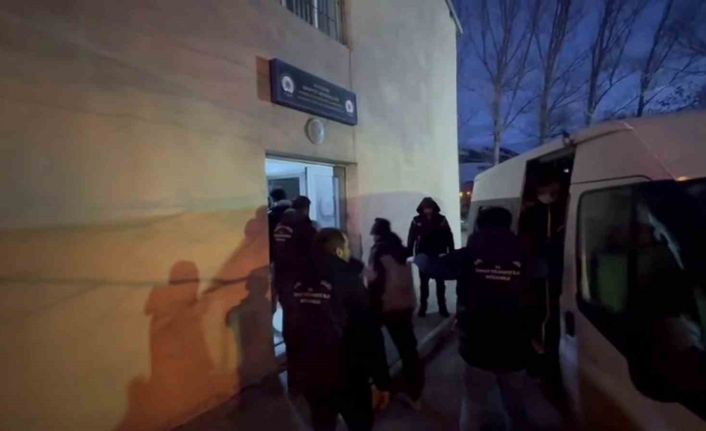 Erzurum’da kaçak göçmen operasyonu