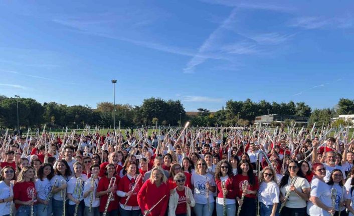 Esenler’de 500 flütçü rekor için aynı anda çaldı