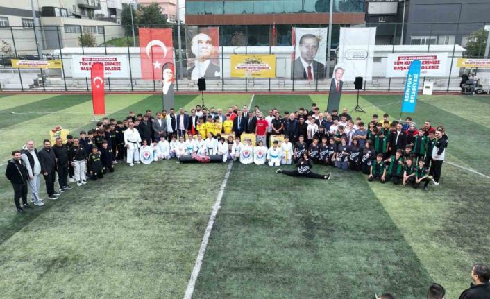 Esenyurt Belediyesi’nden amatör spor kulüplerine malzeme desteği