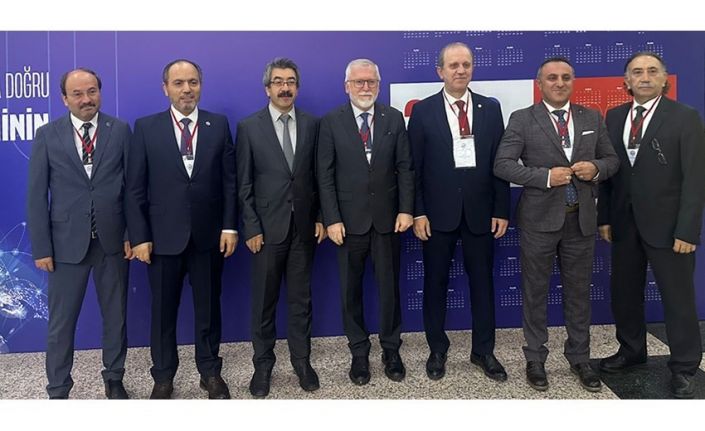 ETÜ Rektörü Prof. Dr. Bülent Çakmak, YÖK’ün "2030 Türk yükseköğretim yol haritası" toplantısına katıldı