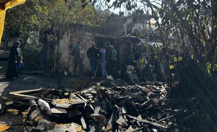 Eyüpsultan’da gecekondudan alevler yükseldi