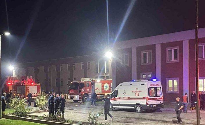 Fabrikada baca yangını: 2 kişi hastaneye kaldırıldı