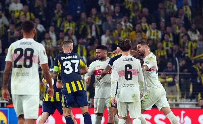 Fenerbahçe- Stuttgart maçında son düdük çaldı, ortalık karıştı