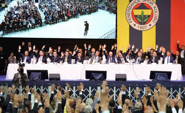Fenerbahçe’de taşınmazlar üzerinde yönetime yetki veren maddeler kabul edildi