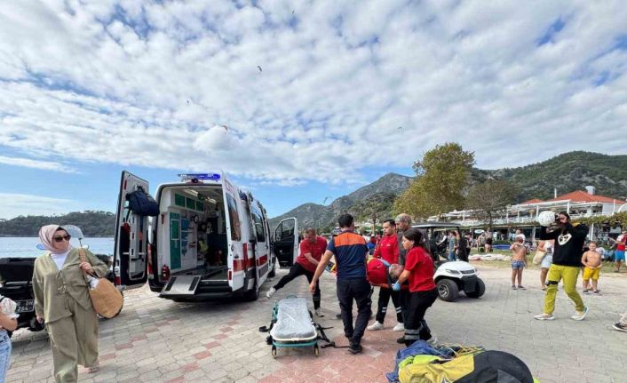Fethiye’de yamaç paraşütleri havada çarpıştı: 3 yaralı
