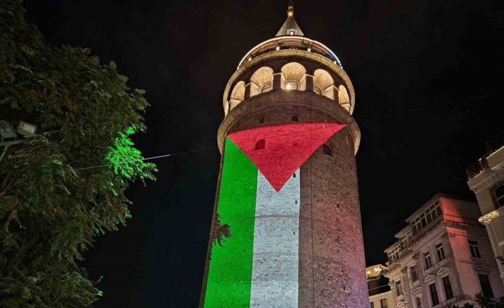 Filistin bayrağı Galata Kulesi’ne yansıtıldı