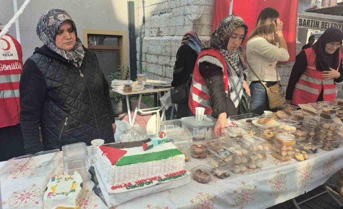 Filistin temalı pasta 6 bin TL’ye satıldı