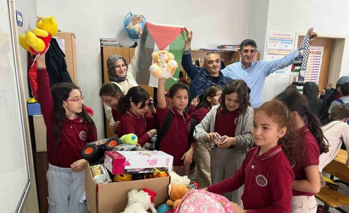 Filistin’deki kardeşlerini unutmadılar