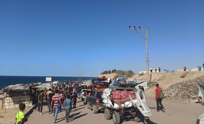 Filistinliler, ateşkesin yürürlüğe girmesiyle Gazze şehrine dönüyor