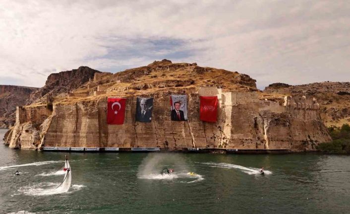 Fırat’ın incisi Rumkale’de Su Sporları Festivali coşkusu