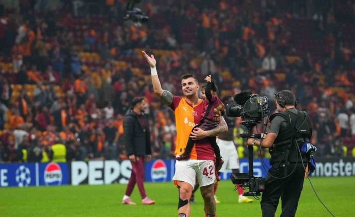 Galatasaray, Bodo/Glimt galibiyetini taraftarıyla kutladı