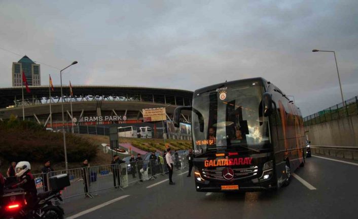 Galatasaray, derbi için stada geldi