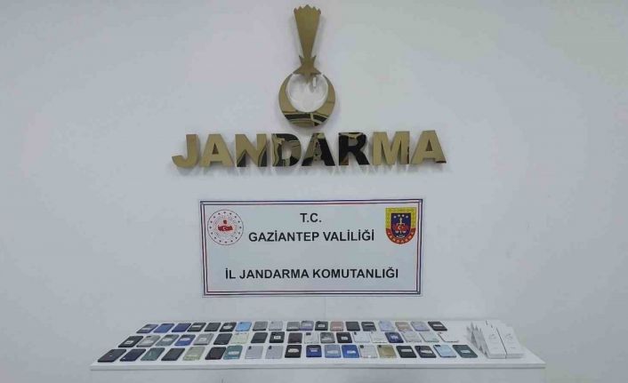 Gaziantep’te 1,9 milyon TL değerinde kaçak elektronik ürün ele geçirildi: 1 gözaltı