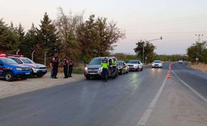 Gaziantep’te jandarmadan şok huzur-güven uygulaması: Aranan 36 şahıs yakalandı