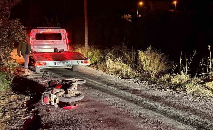 Gazipaşa’da devrilen motosikletin alkollü sürücüsü yaralandı