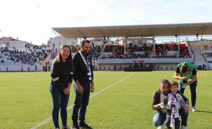 Gebzespor bilet gelirlerini DMD hastası Uras’a bağışladı