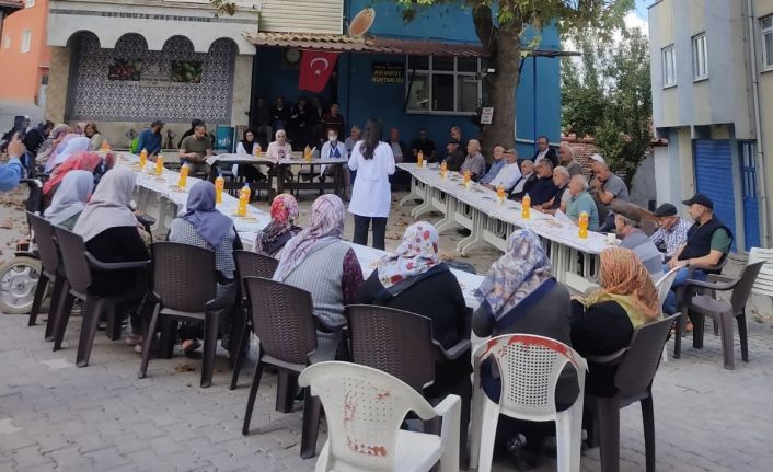 Gediz’de 65 yaş üstü vatandaşlara kapsamlı geriatri eğitimi verildi