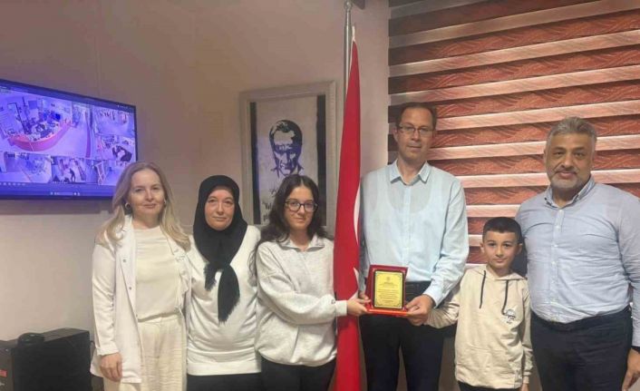 Genç kız sağlığına kavuştu, annesi hastaneye bağış yaptı