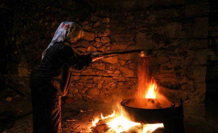 Gördes’te pekmez mesaisi başladı