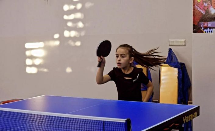 GSB Spor Okulları’nda masa tenisi çalışmaları devam ediyor