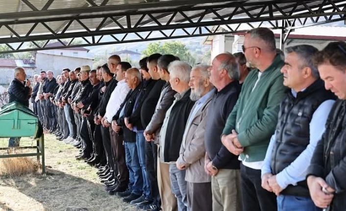 Halı sahada rahatsızlanan üniversiteli genç hayatını kaybetti