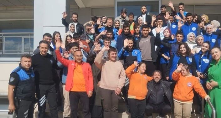 "Hep Birlikte Aileyiz" projesi kapsamında özel çocuklara moral etkinliği