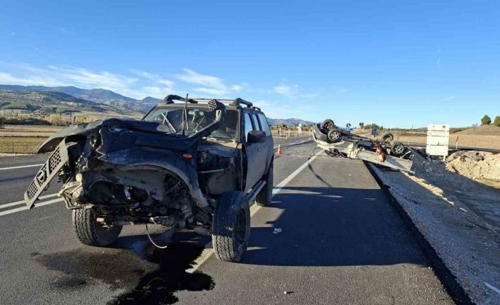 Hisarcık’ta trafik kazası: 4 yaralı