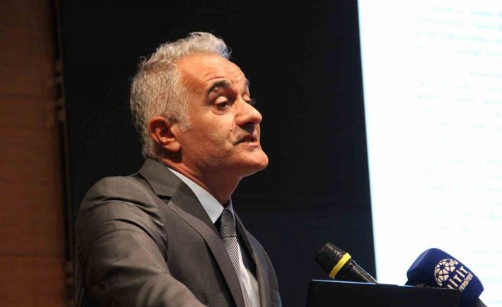 Hitit Üniversitesi’nde Osmanlı’nın idari tarihine ışık tutuldu