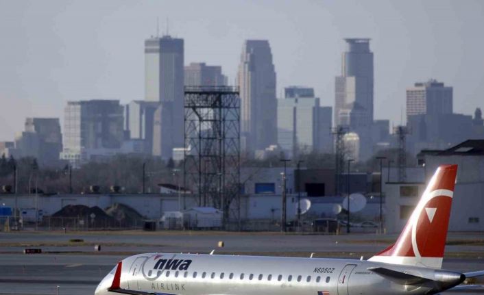Hükümetin kapalı kaldığı ABD’de sivil havacılık sektöründeki yaklaşık 60 bin çalışanın maaşı ödenemedi